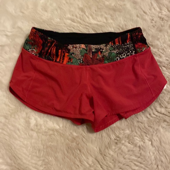 Lululemon Speed Up Short size 2 pink Fuchsia/zen garden multi like new condition - Picture 5 of 13